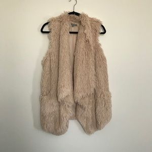 Fuzzy Vest (Faux Fur)